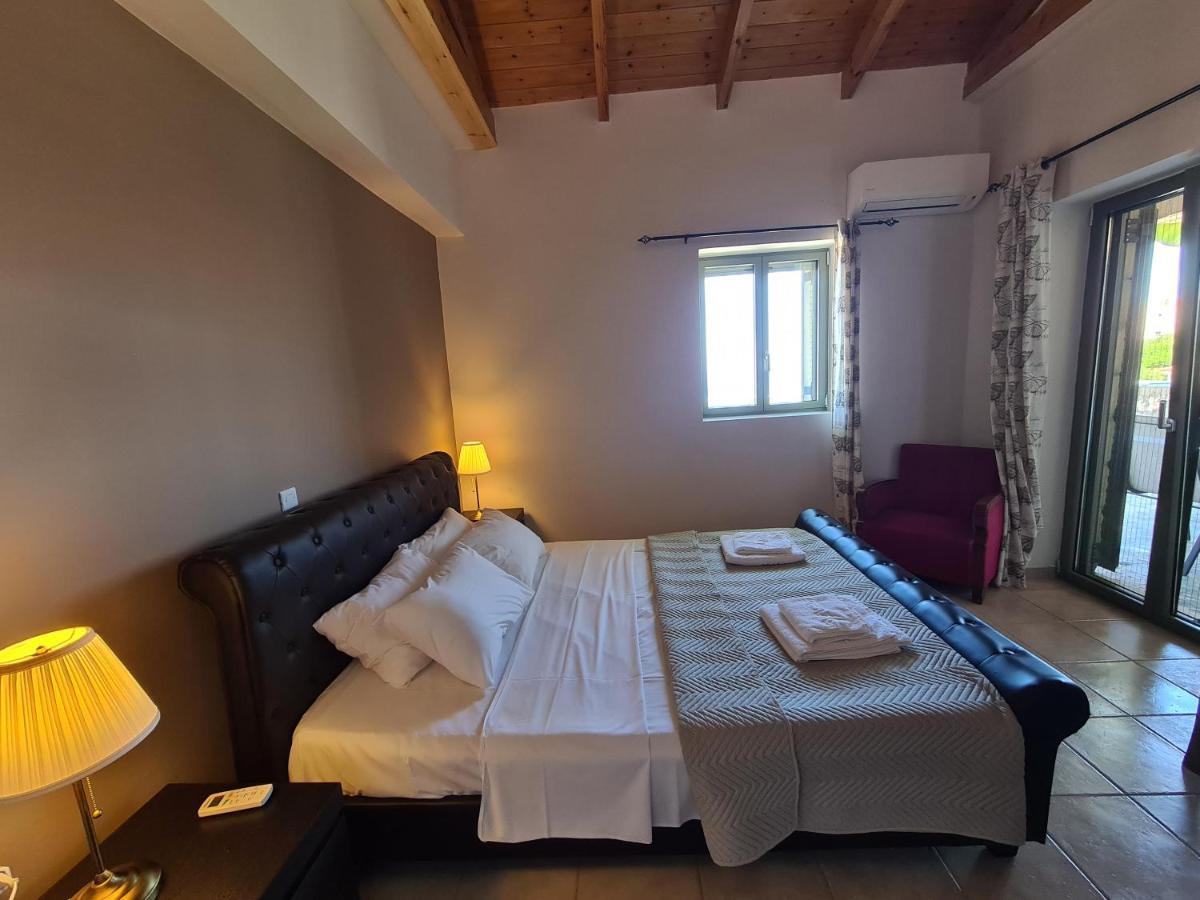 Stoúpa Leopolis Villas מראה חיצוני תמונה