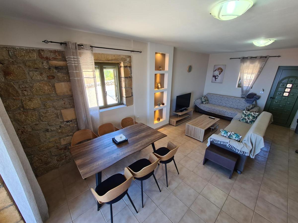 Stoúpa Leopolis Villas מראה חיצוני תמונה